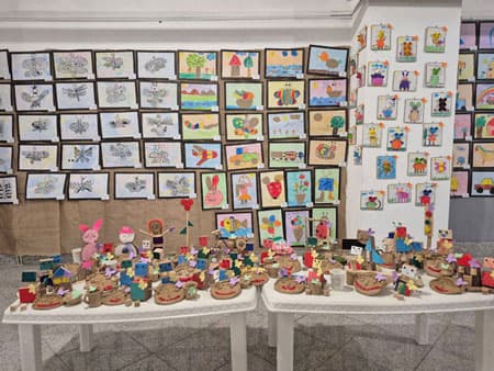 نمایشگاه هنرهای تجسمی کودکستان شاپرک